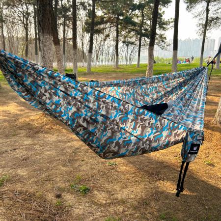 Leichte Nylon-Hängematte für 2 Personen mit Moskitonetz im Tarnmuster, tragbar, für den Außenbereich
